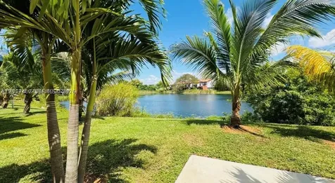 15635 SW 74 Circle Miami FL 33193