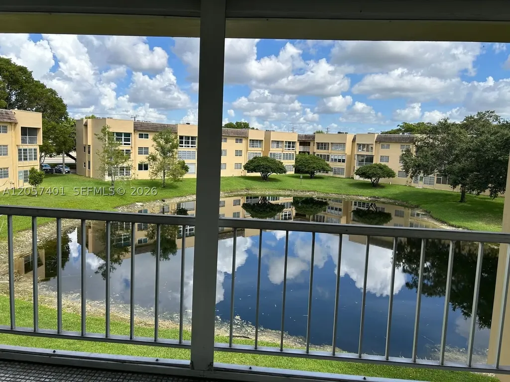 6090 NW 64th Avenue Tamarac FL 33319