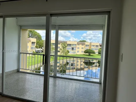 6090 NW 64th Avenue Tamarac FL 33319