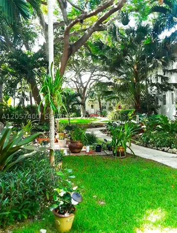 5580 SW 78th Street Miami FL 33143
