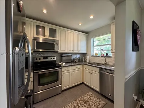5580 SW 78th Street Miami FL 33143