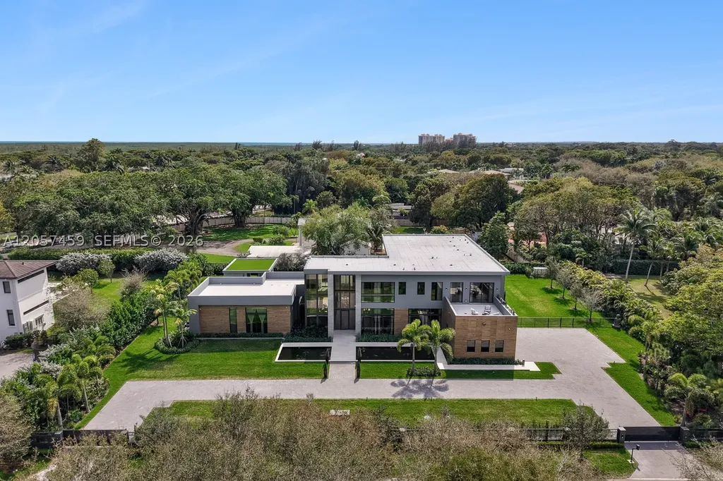 5900 SW 129th Terrace Pinecrest FL 33156