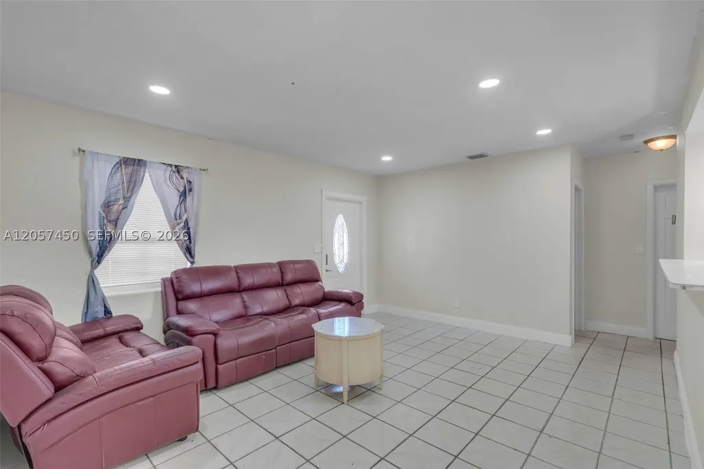1207 Chateau Park Drive Fort Lauderdale FL 33311