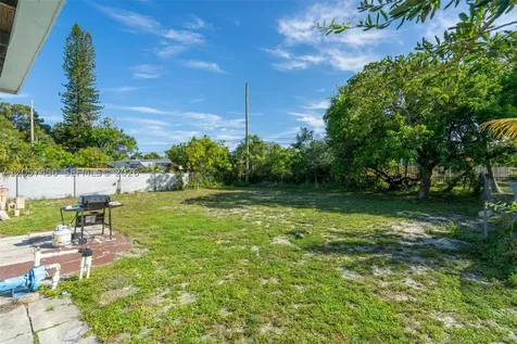 1207 Chateau Park Drive Fort Lauderdale FL 33311