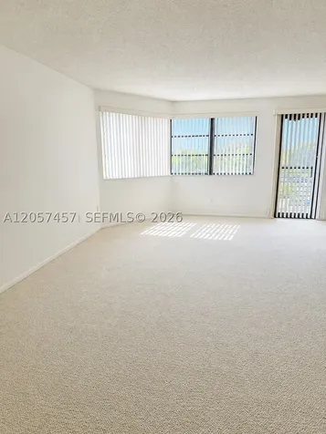 20840 San Simeon Way Miami FL 33179