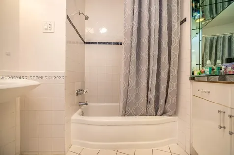 9520 E Broadview Drive Bay Harbor Islands FL 33154