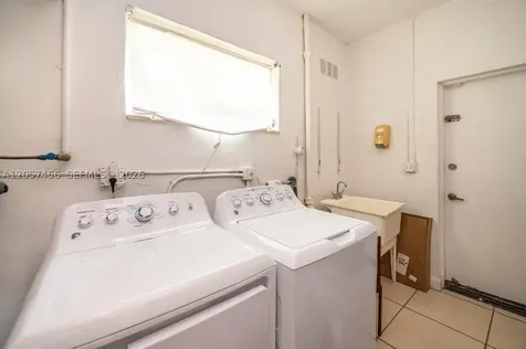 9520 E Broadview Drive Bay Harbor Islands FL 33154