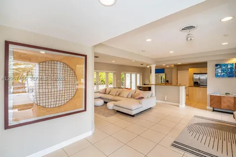 9520 E Broadview Drive Bay Harbor Islands FL 33154