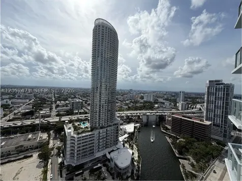 185 SW 7th Street Miami FL 33130