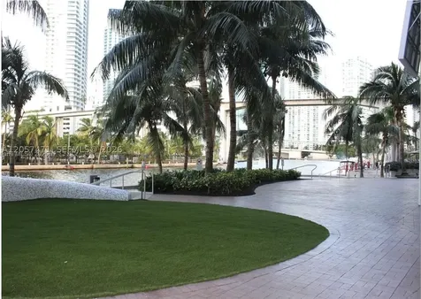 185 SW 7th Street Miami FL 33130