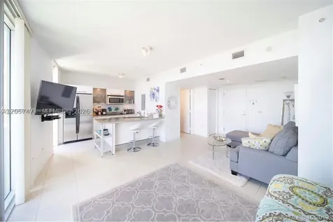 185 SW 7th Street Miami FL 33130