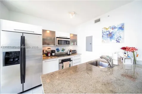 185 SW 7th Street Miami FL 33130