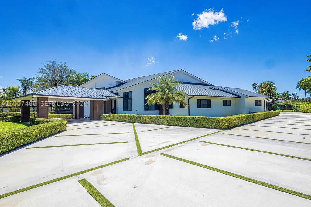 10506 SW 89 Place Miami FL 33176