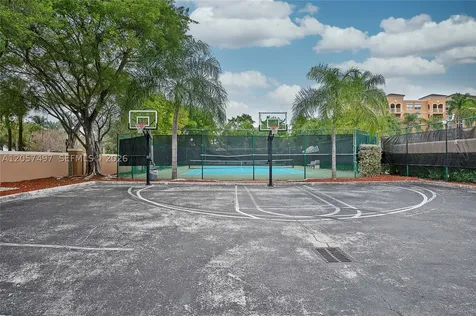19501 E Country Club Drive Aventura FL 33180