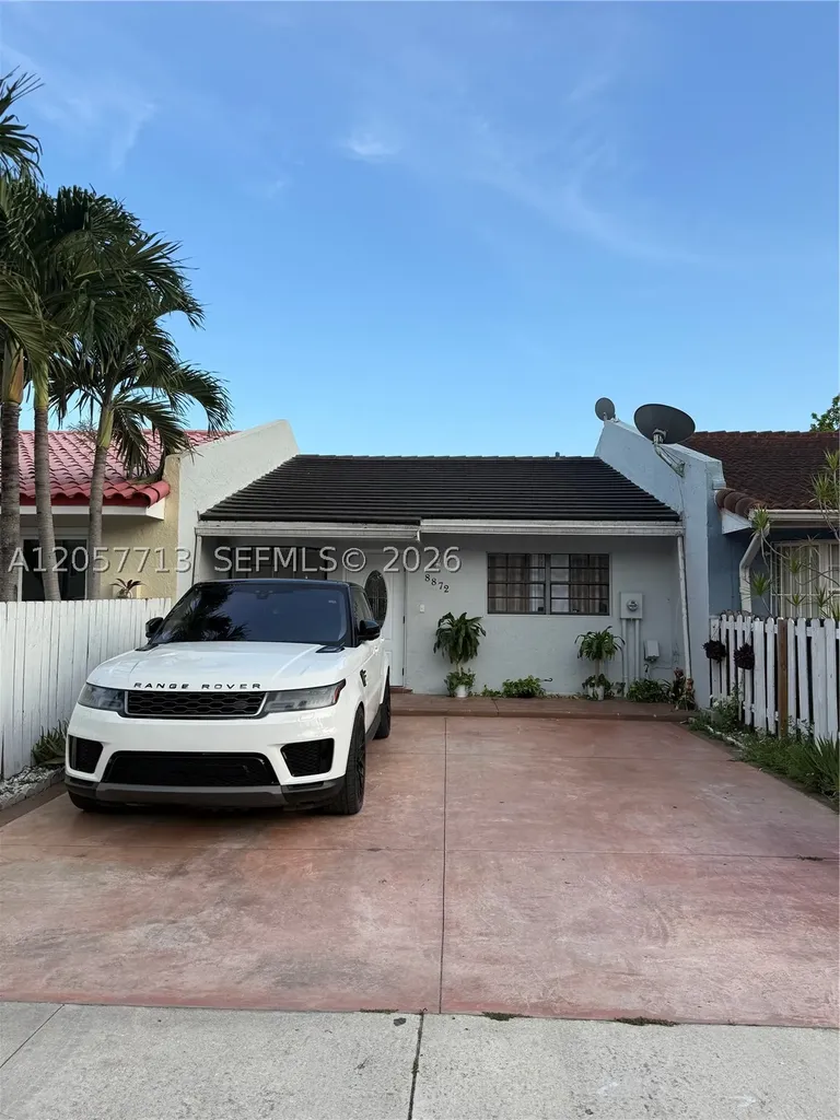 8872 NW 119th Street Hialeah Gardens FL 33018