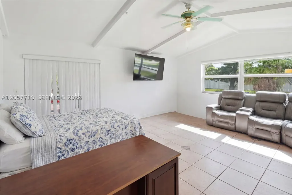 5001 Madison Street Hollywood FL 33021