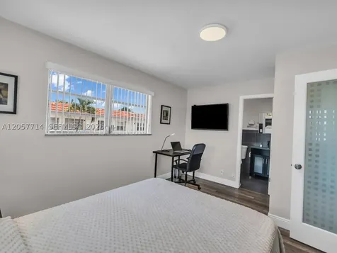 22 SE 3rd Terrace Dania Beach FL 33004