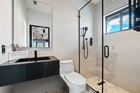 16431 NE 34th Avenue North Miami Beach FL 33160