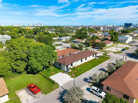 601 NW 3rd Avenue Hallandale Beach FL 33009