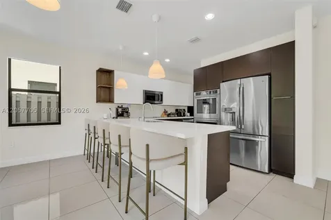 10204 NW 86th Street Doral FL 33178