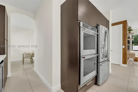 10204 NW 86th Street Doral FL 33178