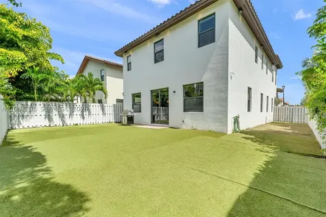 10204 NW 86th Street Doral FL 33178