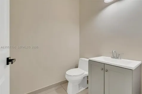 10204 NW 86th Street Doral FL 33178