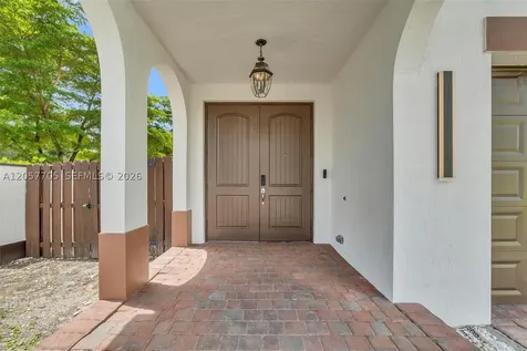 10204 NW 86th Street Doral FL 33178