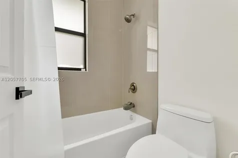 10204 NW 86th Street Doral FL 33178