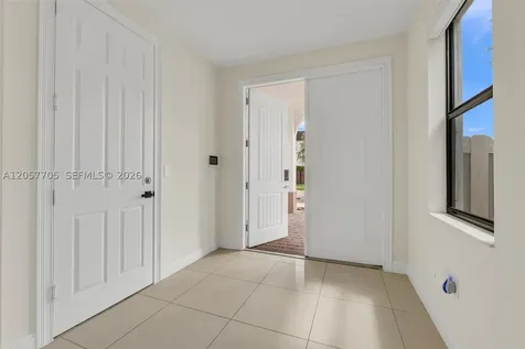 10204 NW 86th Street Doral FL 33178