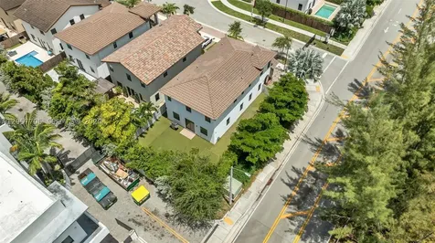 10204 NW 86th Street Doral FL 33178