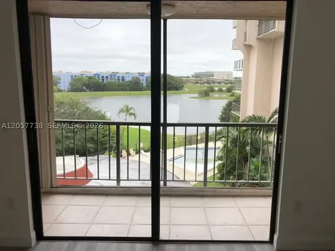 9682 Fontainebleau Boulevard Miami FL 33172