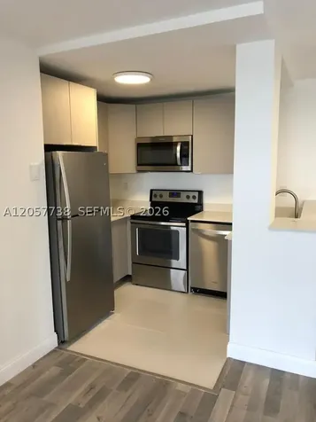 9682 Fontainebleau Boulevard Miami FL 33172