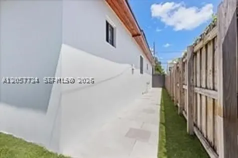 4328 SW 9th Terrace Miami FL 33134