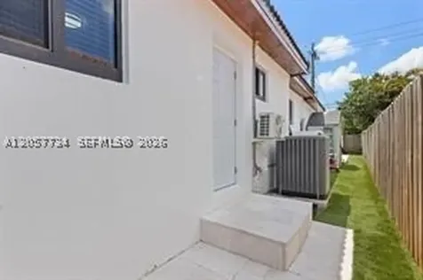 4328 SW 9th Terrace Miami FL 33134