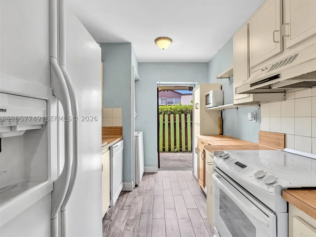 3201 NW 4th Terrace Pompano Beach FL 33064
