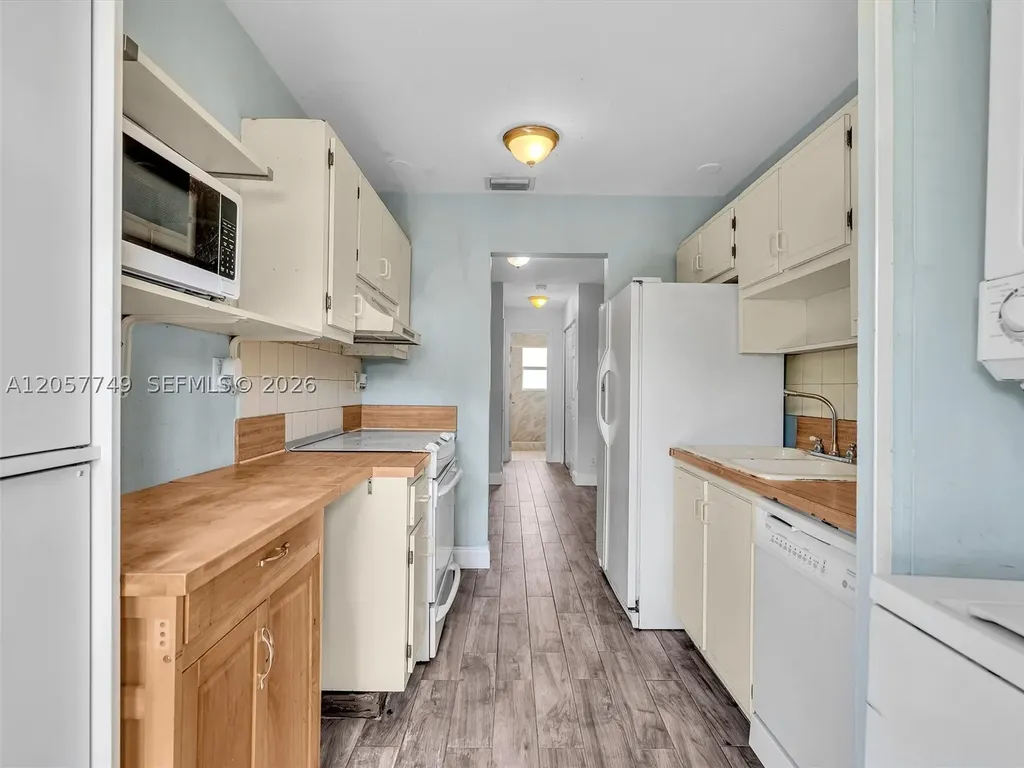 3201 NW 4th Terrace Pompano Beach FL 33064