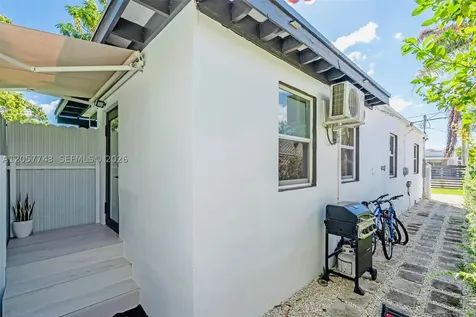 1451 NW 31st Street Miami FL 33142