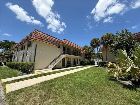 411 NW 100th Place Pembroke Pines FL 33024