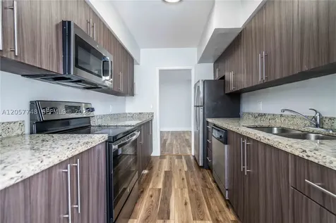 7927 East Drive North Bay Village FL 33141