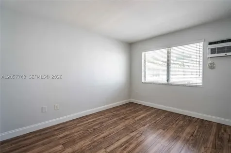 7927 East Drive North Bay Village FL 33141