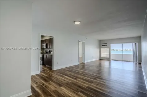 7927 East Drive North Bay Village FL 33141