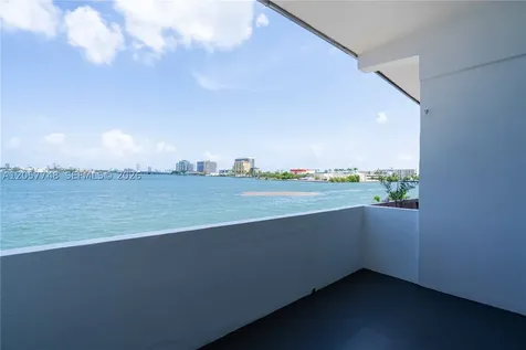 7927 East Drive North Bay Village FL 33141