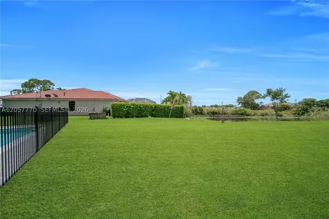 824 SW 15th Street Other City - In The State Of Florida FL 33991