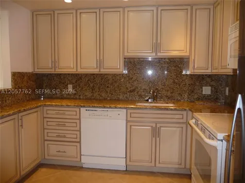 18071 Biscayne Boulevard Aventura FL 33160