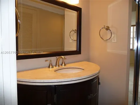 18071 Biscayne Boulevard Aventura FL 33160