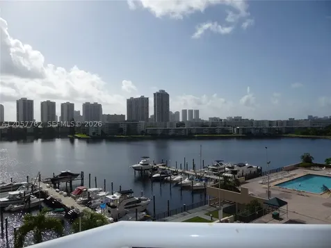 18071 Biscayne Boulevard Aventura FL 33160