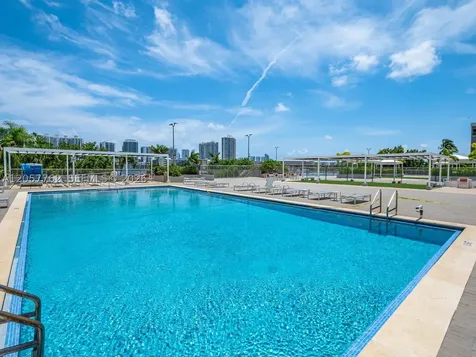 18071 Biscayne Boulevard Aventura FL 33160
