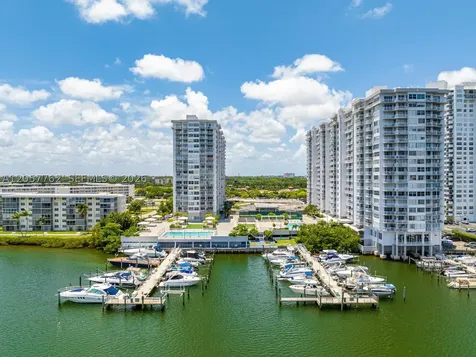 18071 Biscayne Boulevard Aventura FL 33160