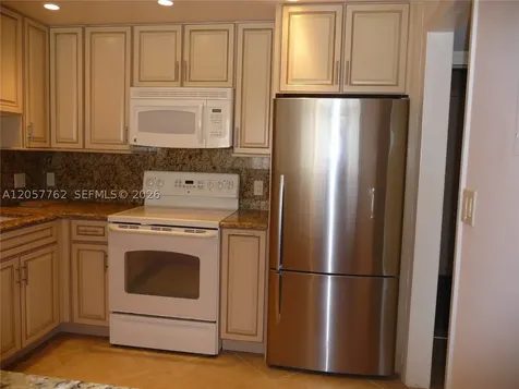 18071 Biscayne Boulevard Aventura FL 33160